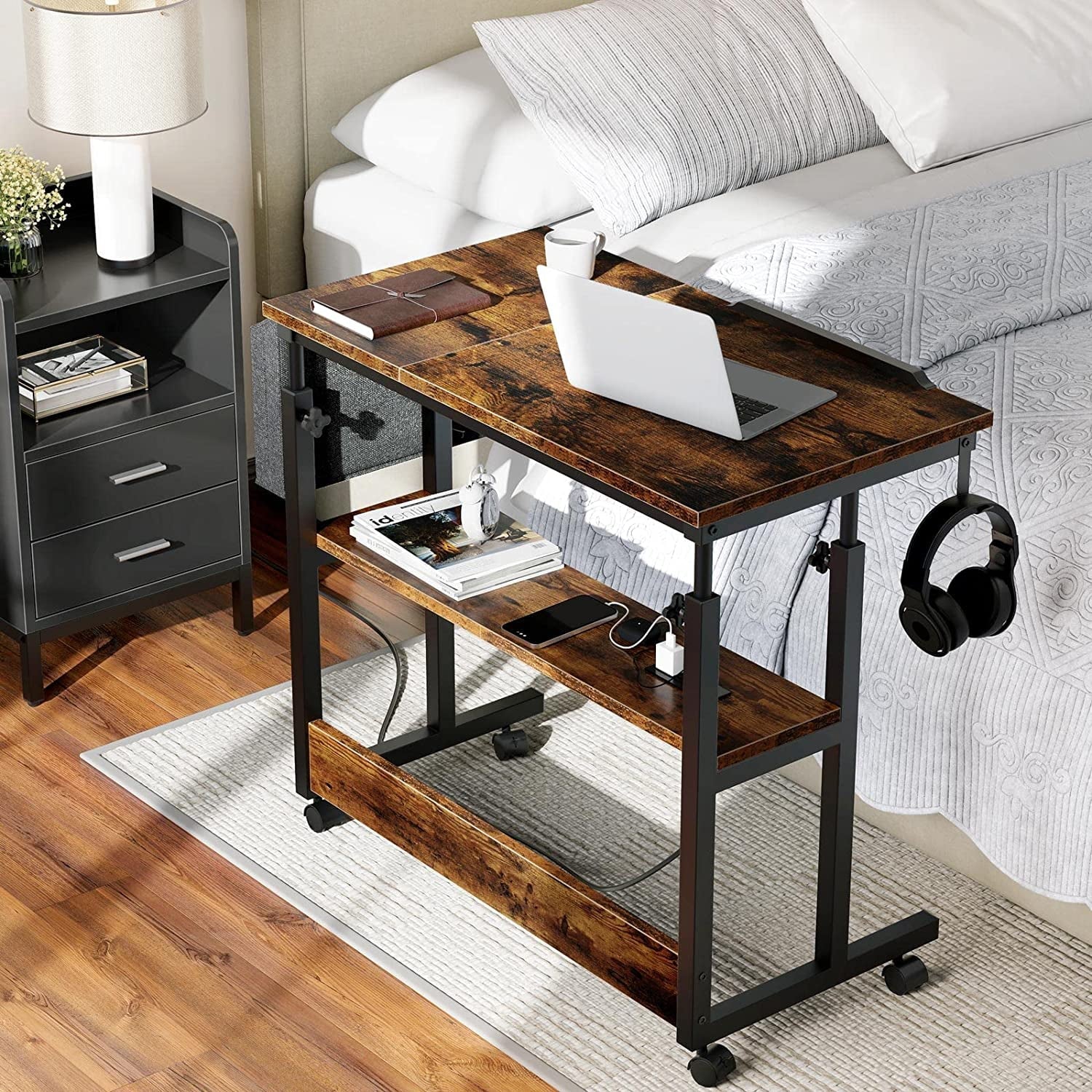 DEXTRUS Rolling Laptop Table with Charging Station, Height Adjustable Standing Computer Desk with Tiltable Tabletop & Storage Bag